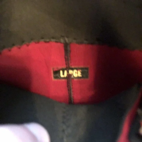 SKI WARM WETSUIT LARGE APPROX 26” WAIST 9” INSEAM ZIP UP WATER SKIING BLACK RED - Picture 6 of 12